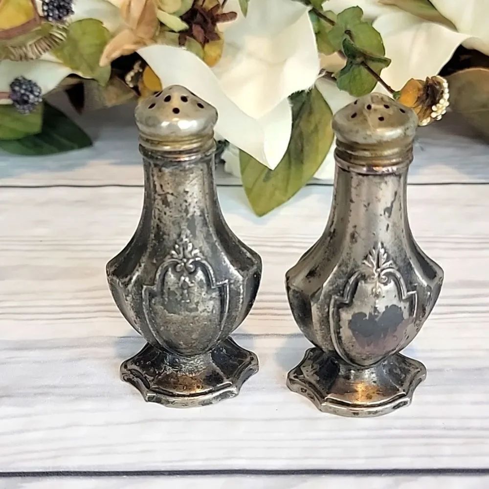 Vintage victorian style pedastal salt and pepper shakers